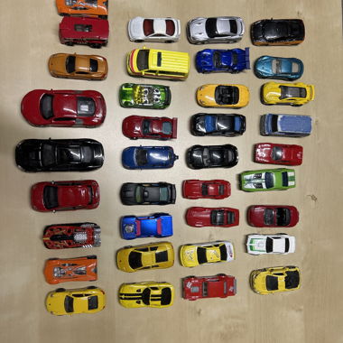Multicolour Die-Cast Car Set