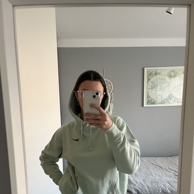 nike hoodie