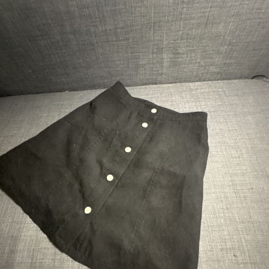 Rock mit Knöpfen
