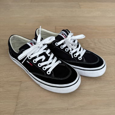 Tommy Hilfiger Sneakers (Gr. 37)