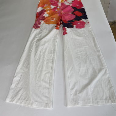 Pantaloni ampi a gamba larga floreali