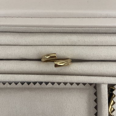 Anello a spirale dorato Calvin Klein