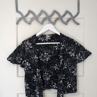 Crop-Top gemustert mit Blumen