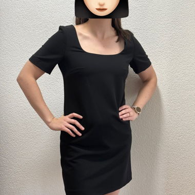 Vestito elegante nero a maniche corte