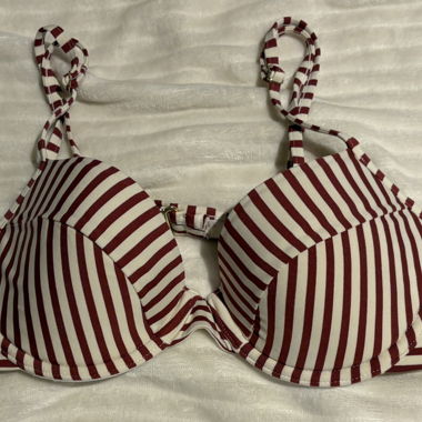 Gestreiftes Bikini-Oberteil