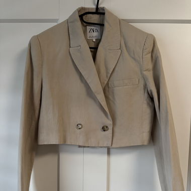 Beige cropped Blazer