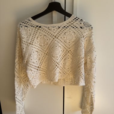 Spitzen-Top in Creme von Zara