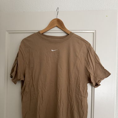 Nike t-shirt