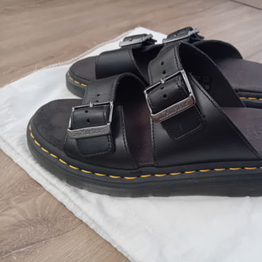 Dr. Martens Sandalen