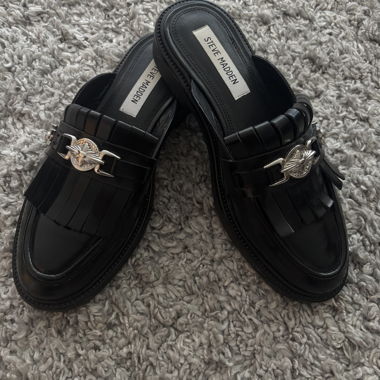 Steve Madden Loafers/Slippers