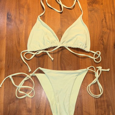 Coordinato bikini verde chiaro taglia M
