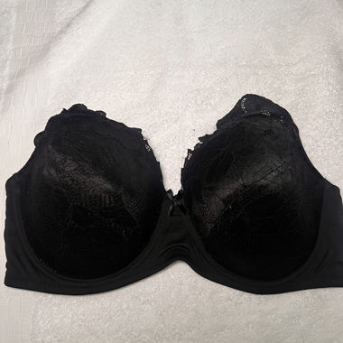 Reggiseno nero in pizzo 100E