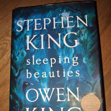 Sleeping Beauties - Stephen King