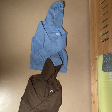 2x Nike Pullover 