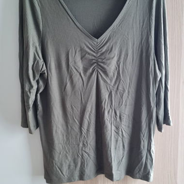 Dark green top