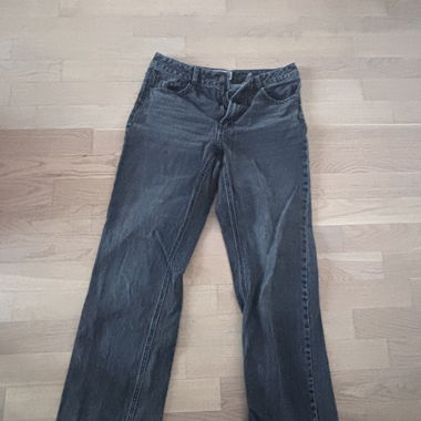 Wide dark blue jeans