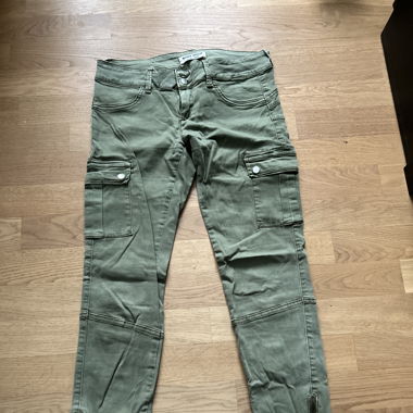Skinny Cargo Jeans