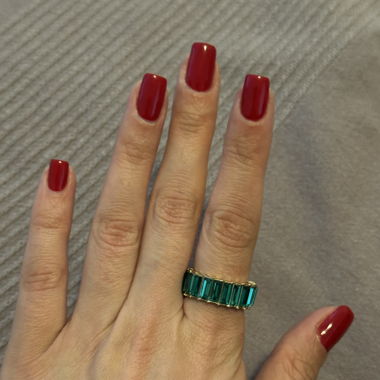 Green stone ring