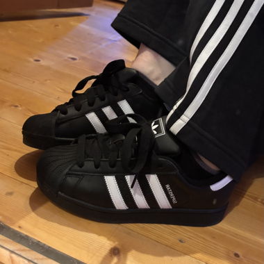 Adidas Superstar Sneakers