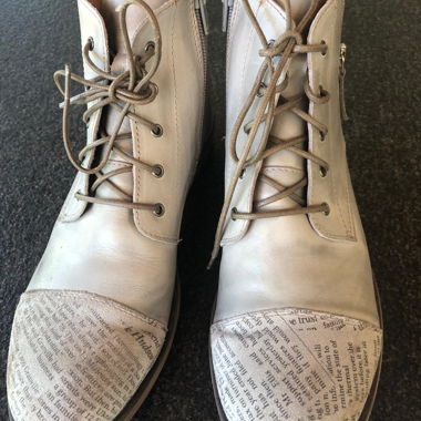 Lederboots mit Schnürung