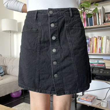 Black skirt Stradivarius 40size