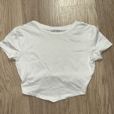 Crop T-shirt with diamonds straps on the back