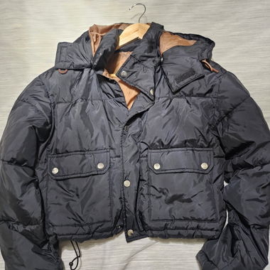 Short black down jacket with hood STR
