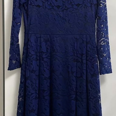 Spitzenkleid in Blau