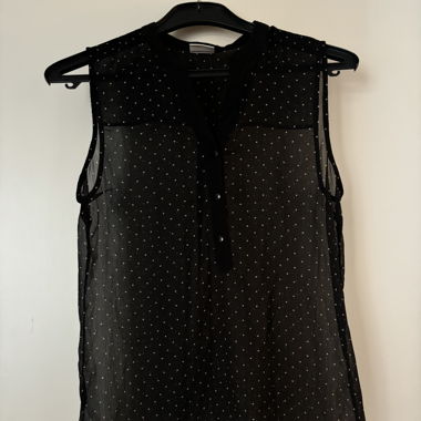 Bluse gepunktet