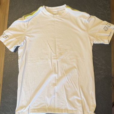 Guess T-Shirt