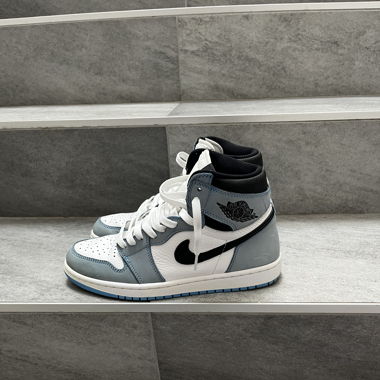 Jordan 1 Retro High White University Blue Black