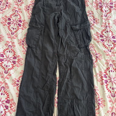 Schwarze H&M Divided Cargohose Gr. 36