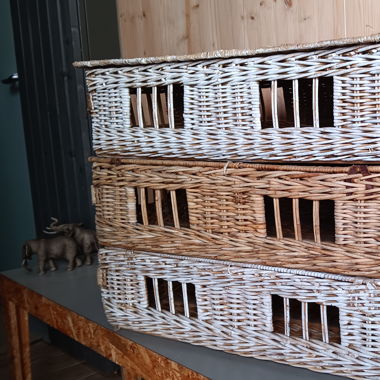 Baskets/Pigeon baskets