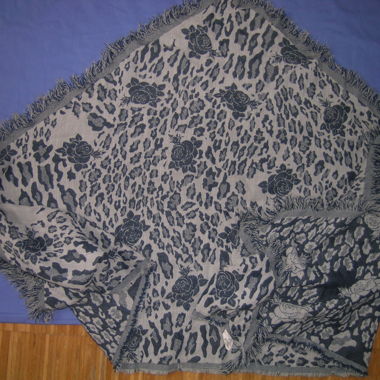 Foulard triangulaire bleu/blanc à motif