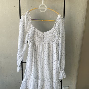 Hollister Blumen Kleid