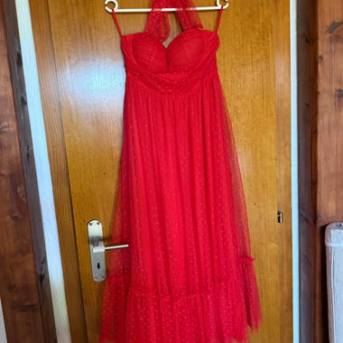 Rote Tüll-Kleid