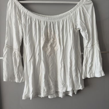 Top bianco con maniche 3/4 ampie