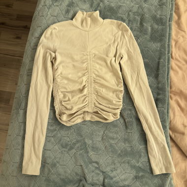 Maglione aderente con collo alto taglia S