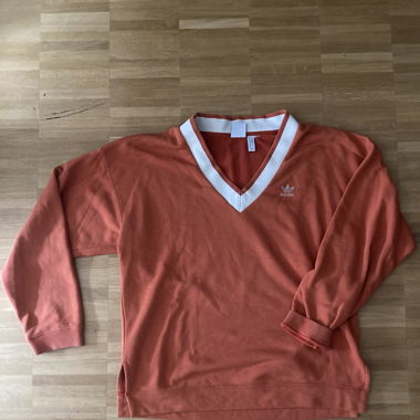 Adidas Sweater