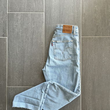 Levi‘s Ribcage Straight W29 L34