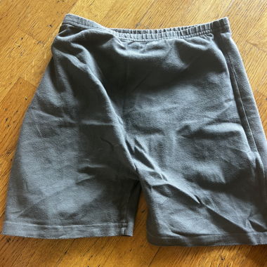 Short grigi