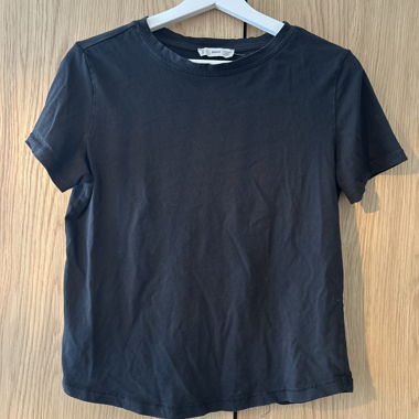 Schwarzes T-Shirt von MNG