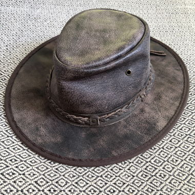 Chapeau en cuir de Hawkins