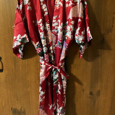 Kimono rouge à fleurs 