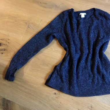 Joli pull à paillettes 