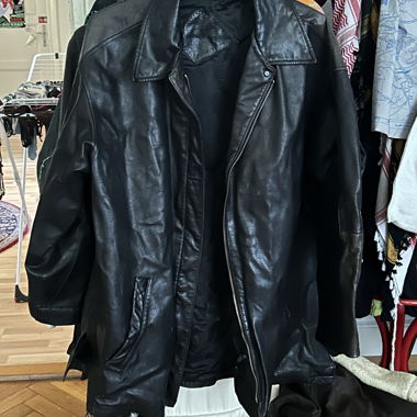 Veste en cuir noire