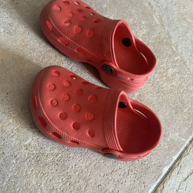 Sabots rouges taille 23