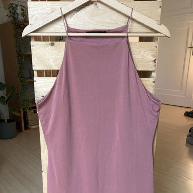 Enges Kleid