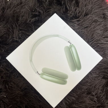 Airpod max box