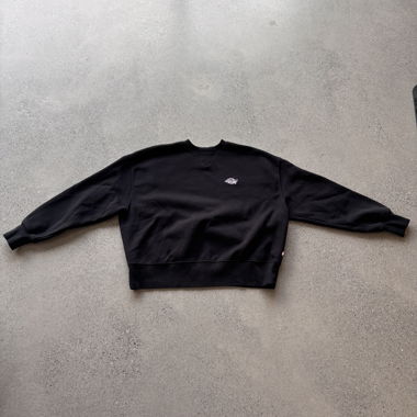 Black sweatshirt